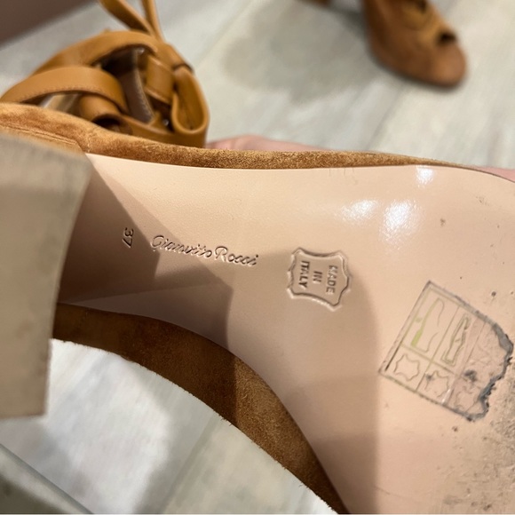 Gianvito Rossi Brooklyn Lace-Front Peep-Toe Suede Ankle Boot in size 37 - Picture 10 of 14